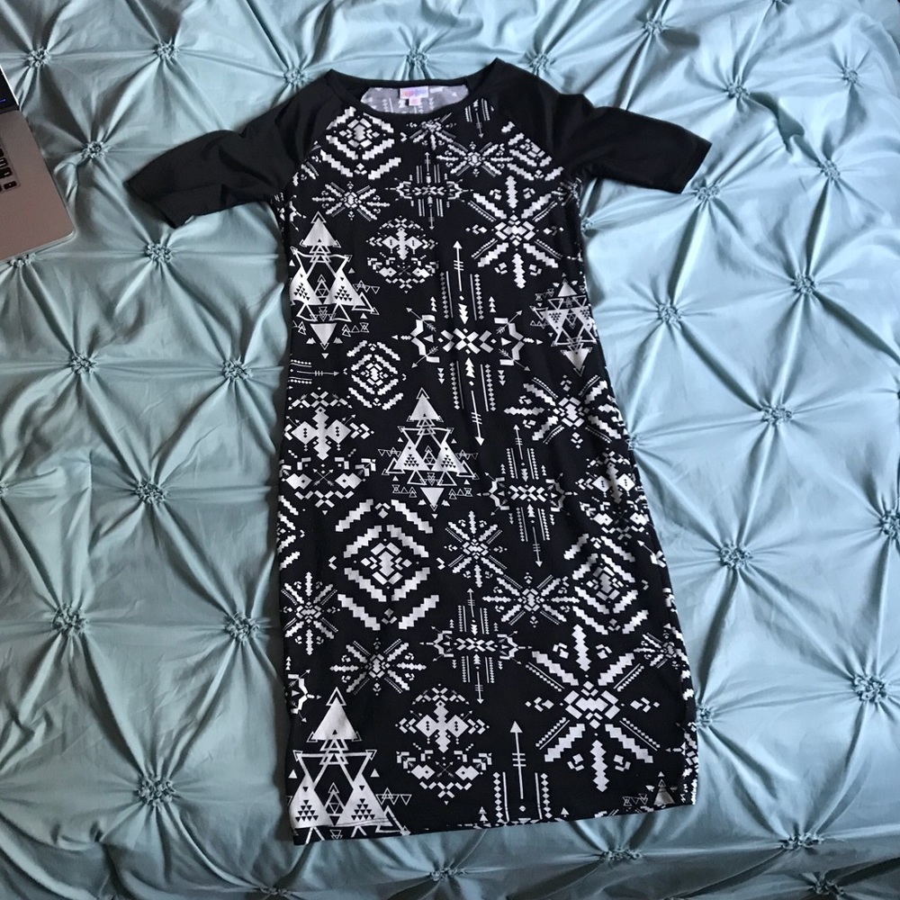 VGUC XS Lularoe Julia.